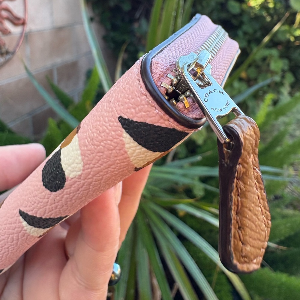 Coach Pink Multicolor Heart Card Holder - Picture 4 of 6